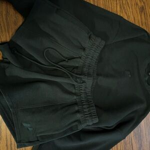 1st Phorm Sweatshirt and Shorts Set